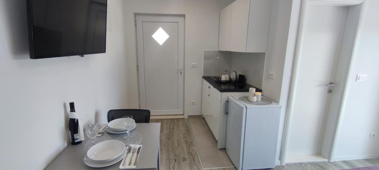 Rooms Lucky Makarska Bagian luar foto