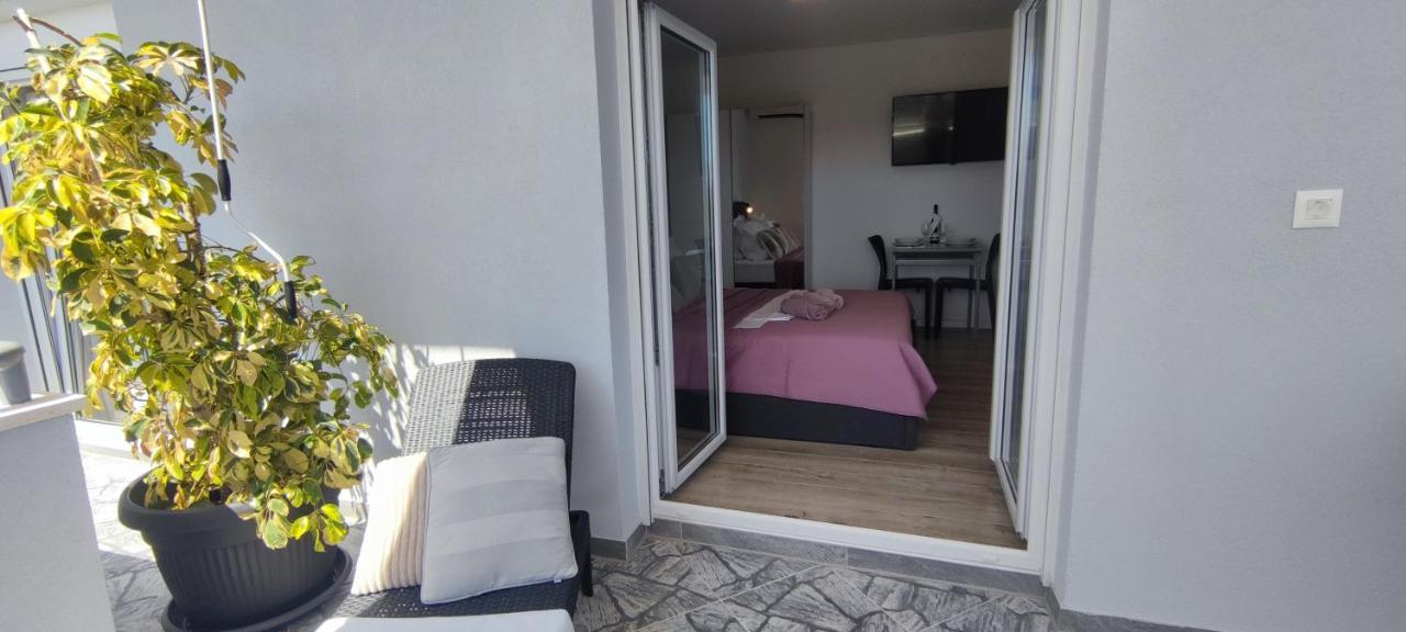 Rooms Lucky Makarska Bagian luar foto